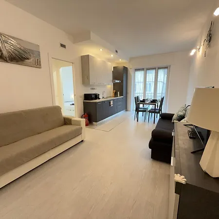 Apartamento 10 Minutes' Walk From The Railway Station *