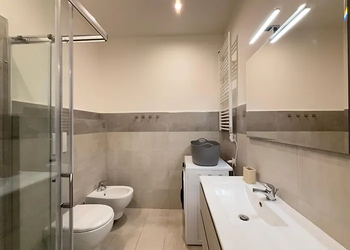 Apartment 10 Minutes' Walk From The Railway Station *